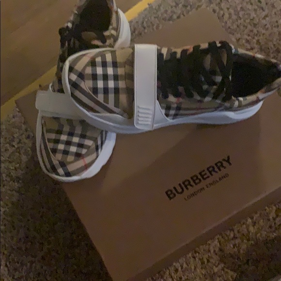 Burberry chunky sneakers - Picture 3 of 5